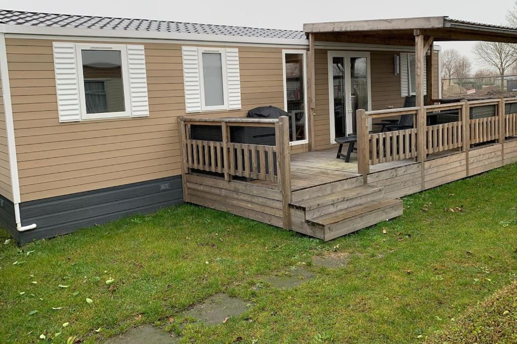 Gezellig Chalet In Het Mooie Zeeland - Oostkapelle Exterior foto